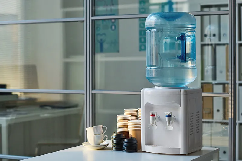 炭酸水と業務用ウォーターサーバーの機能やコストを徹底比較する選び方ガイド