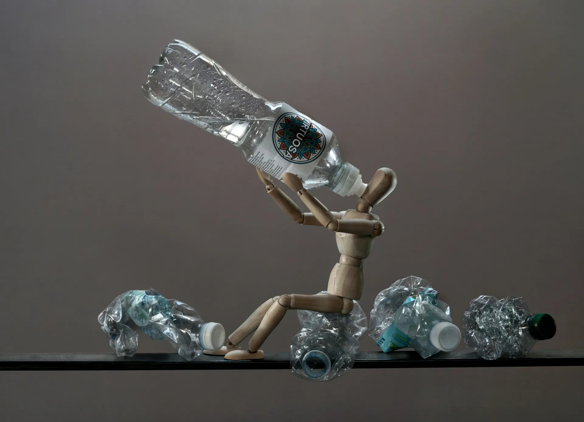 コスパもタイパも環境を考えたオールインワン仕様！　炭酸水やお水をボトルで買うよりもコスパがよく、炭酸チャージやお湯を沸かす時間も節約でき、さらにプラスチックごみも出さない、環境にも優しい生活を提案します。