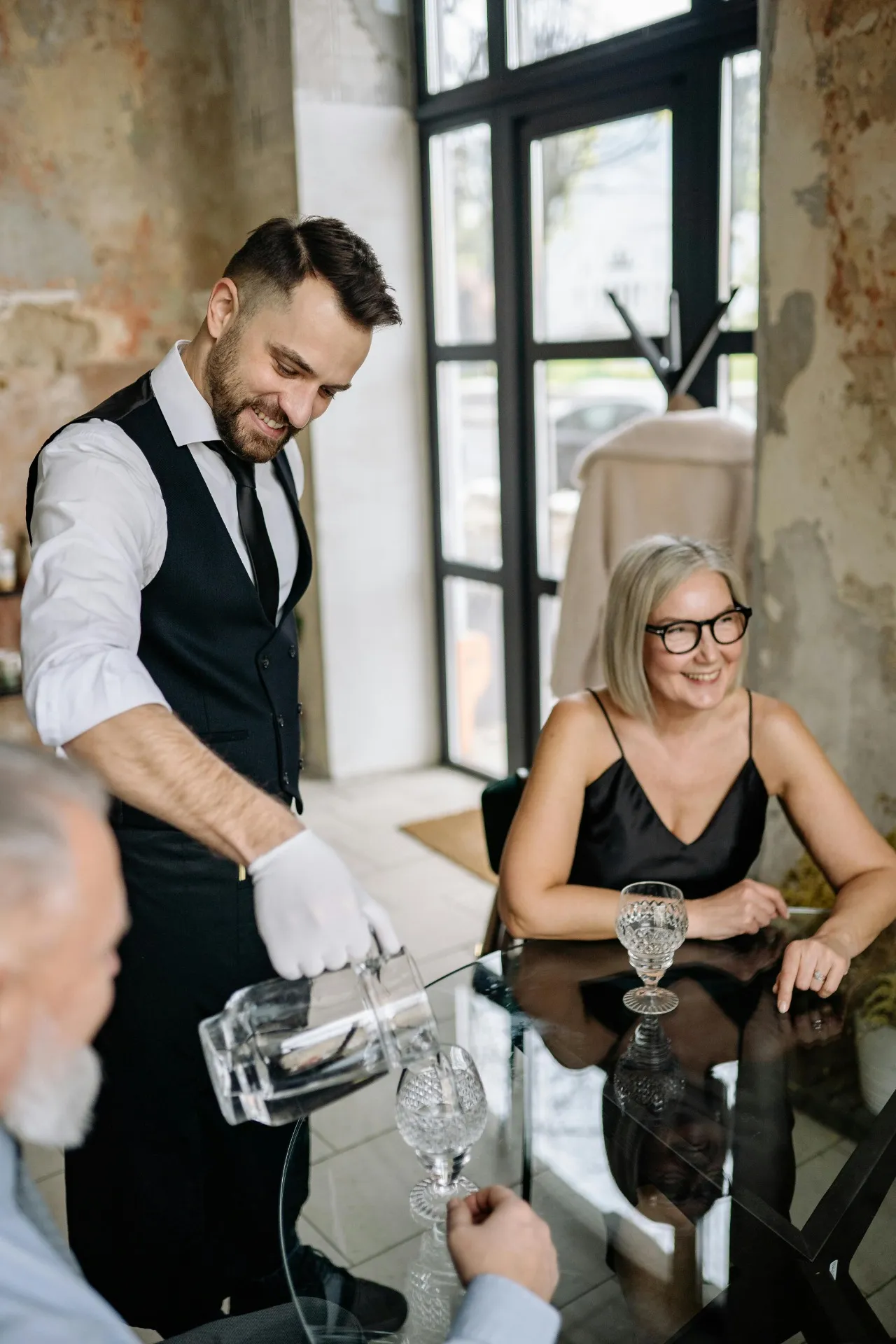 炭酸水と業務用ウォーターサーバーで叶えるグローバルなインバウンド健康戦略