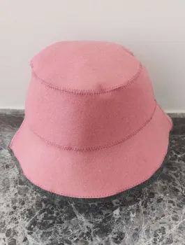 (31)　サウナハット （バケットピンク無地）　3,000円(税抜)